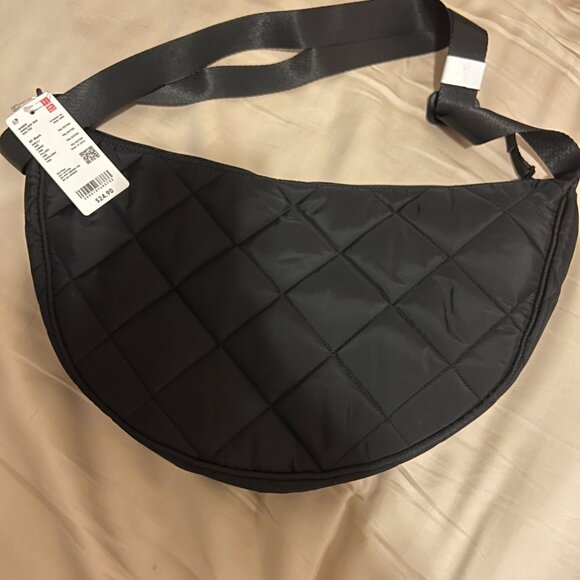 Uniqlo Black Quilted Moon Crescent Round Shoulder Bag - Picture 3 of 3